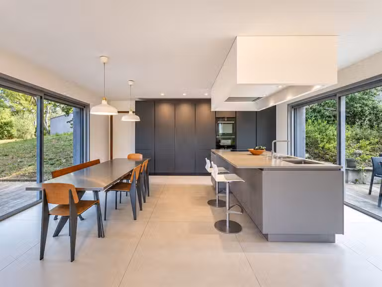 Maison Castelnau-le-Lez - 6 chambres - 248m²