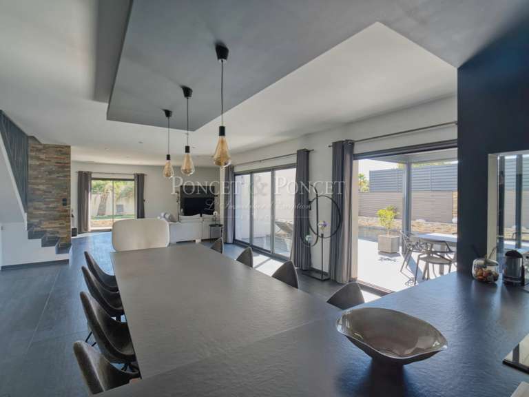 Maison Castelnau-le-Lez - 4 chambres - 220m²