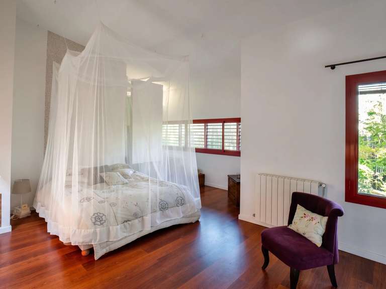 Maison Castelnau-le-Lez - 5 chambres - 221m²