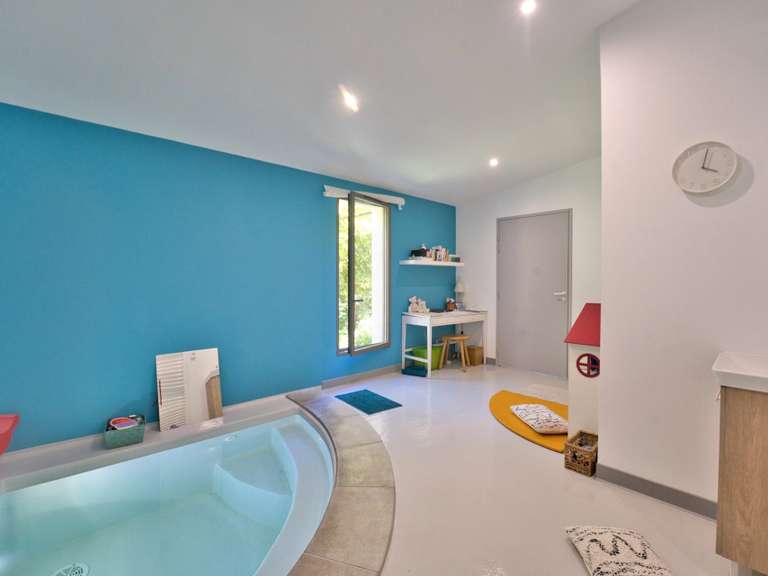 Maison Castelnau-le-Lez - 5 chambres - 221m²