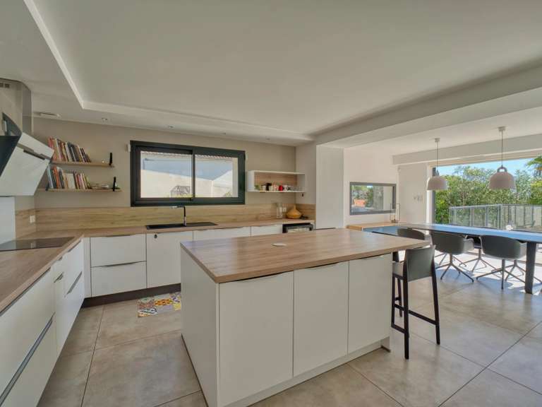 Maison Castelnau-le-Lez - 4 chambres - 245m²