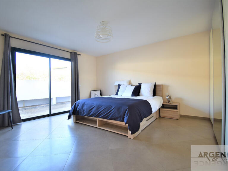 Villa Castelnau-le-Lez - 3 chambres - 216m²