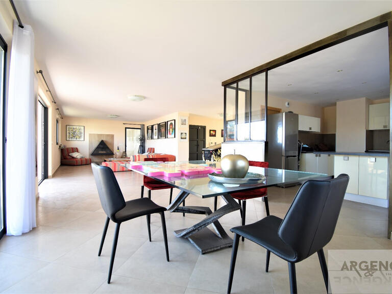 Villa Castelnau-le-Lez - 3 chambres - 216m²