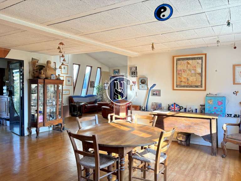 Villa Castelnau-le-Lez - 7 chambres - 214m²