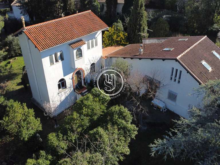 Villa Castelnau-le-Lez - 7 chambres - 214m²