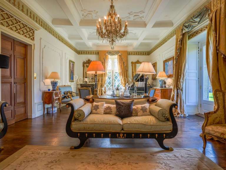 Château Castelnau-Magnoac - 10 chambres - 750m²