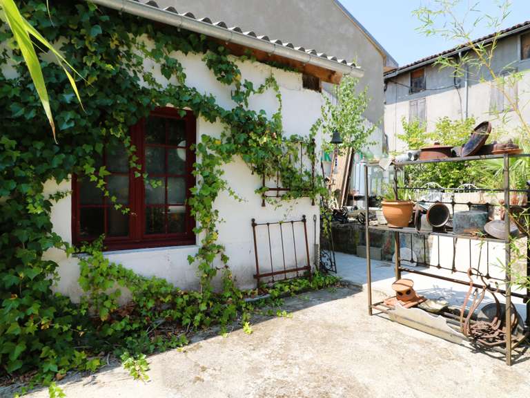 Maison Castelnau-Magnoac - 2 chambres - 238m²