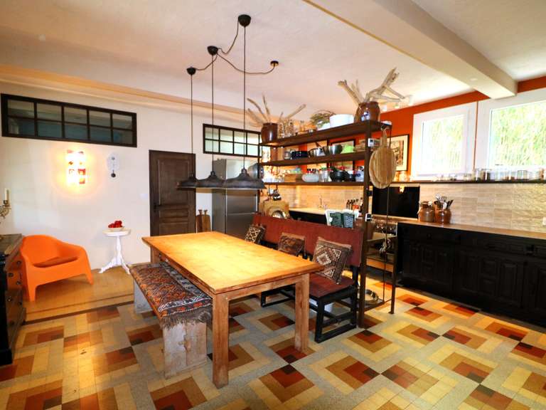 Maison Castelnau-Magnoac - 2 chambres - 238m²