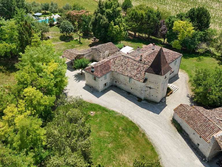 Bien atypique Castelnau-Montratier - 5 chambres - 319m²