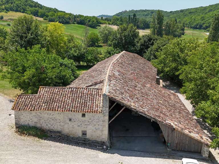 Bien atypique Castelnau-Montratier - 5 chambres - 319m²