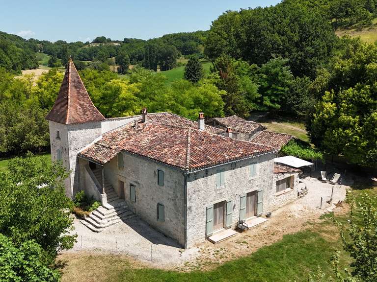 Bien atypique Castelnau-Montratier - 5 chambres - 319m²