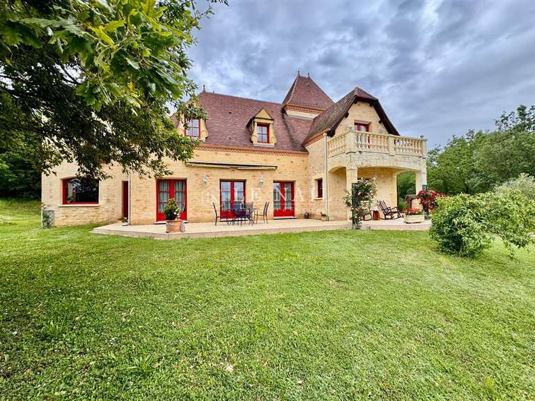Maison Castelnaud-la-Chapelle - 5 chambres - 290m²