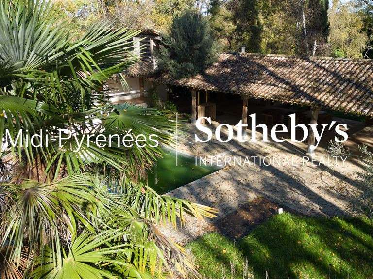 Maison Castelsarrasin - 9 chambres - 310m²