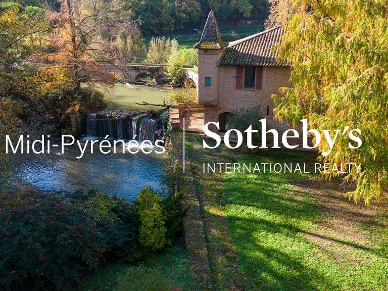 Maison Castelsarrasin - 9 chambres - 310m²