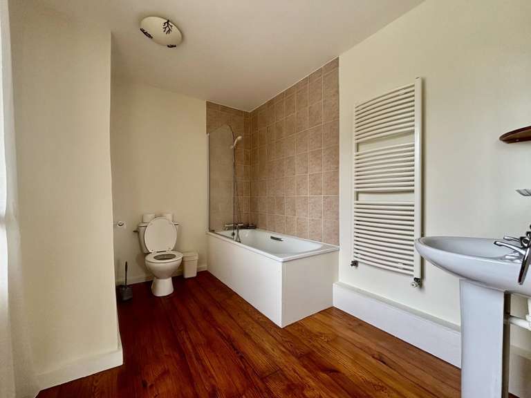 Maison Castéra-Verduzan - 4 chambres - 330m²