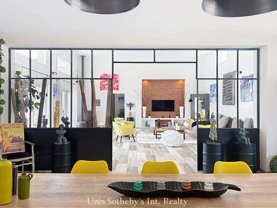 House Castillon-du-Gard