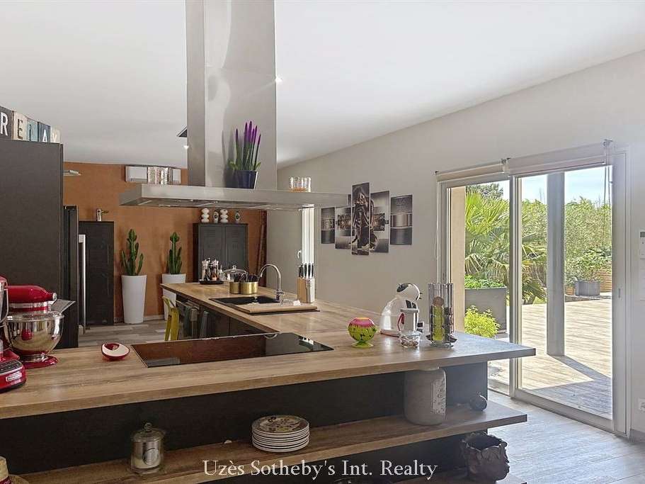 House Castillon-du-Gard