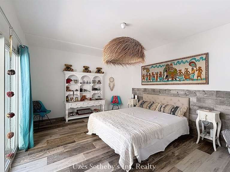 Maison Castillon-du-Gard - 3 chambres - 210m²