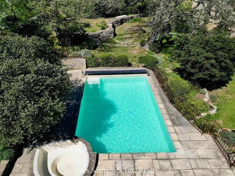 Maison Castillon-du-Gard - 4 chambres - 200m²