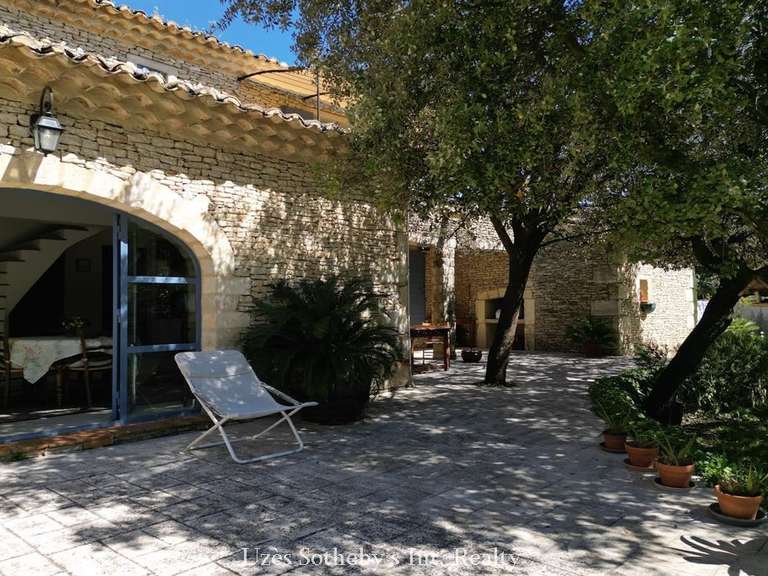 Maison Castillon-du-Gard - 4 chambres - 200m²