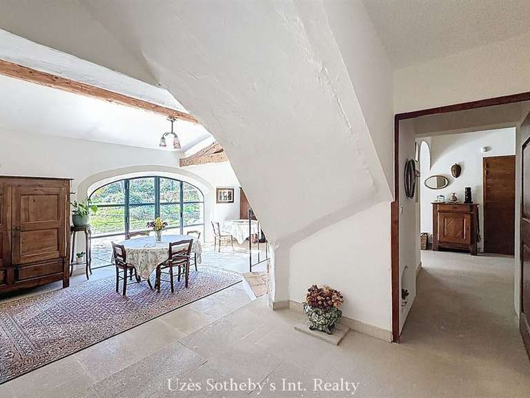 Maison Castillon-du-Gard - 4 chambres - 200m²