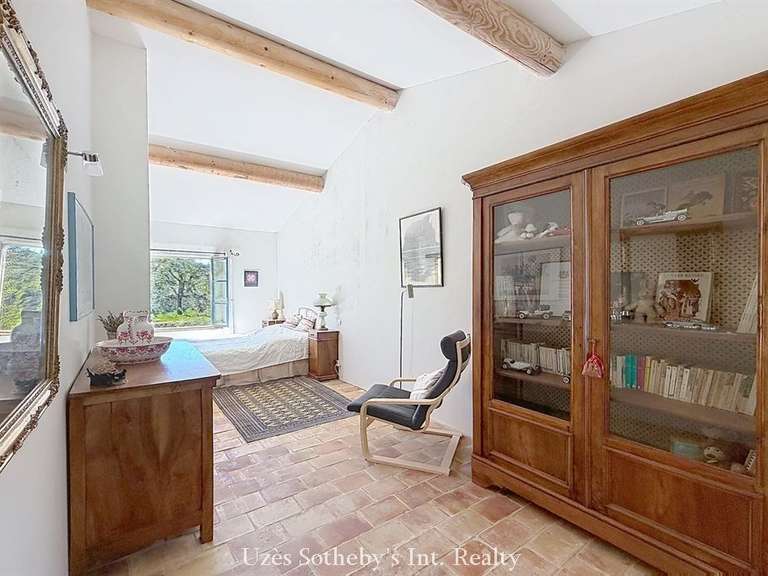 Maison Castillon-du-Gard - 4 chambres - 200m²