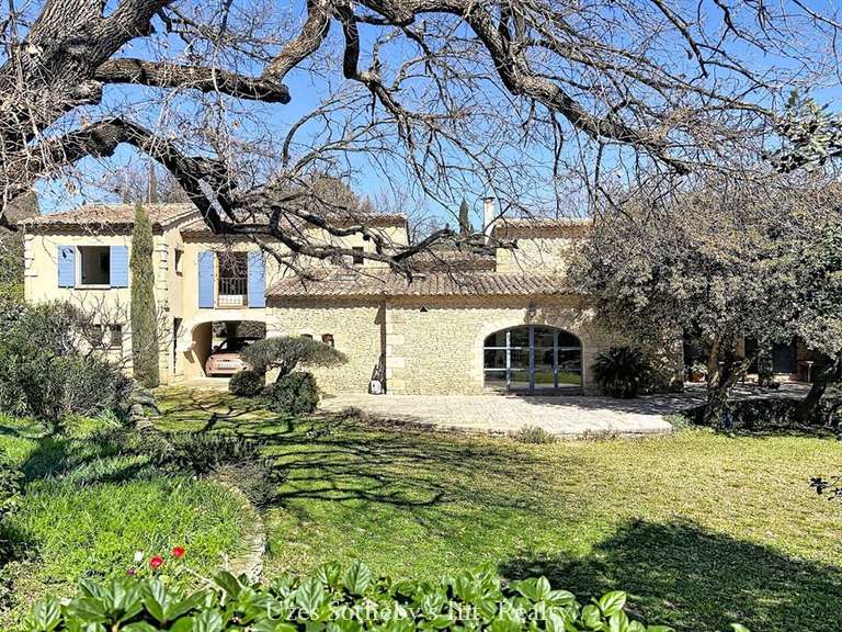 Maison Castillon-du-Gard - 4 chambres - 200m²