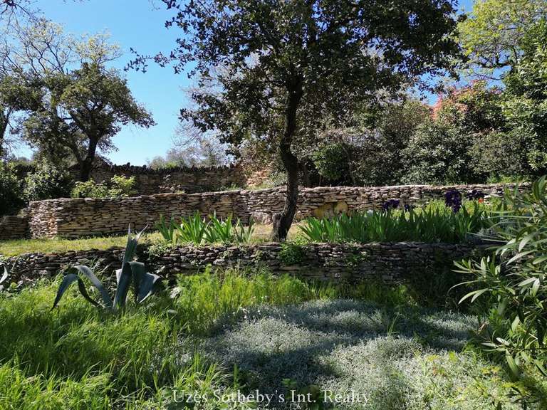 Maison Castillon-du-Gard - 4 chambres - 200m²