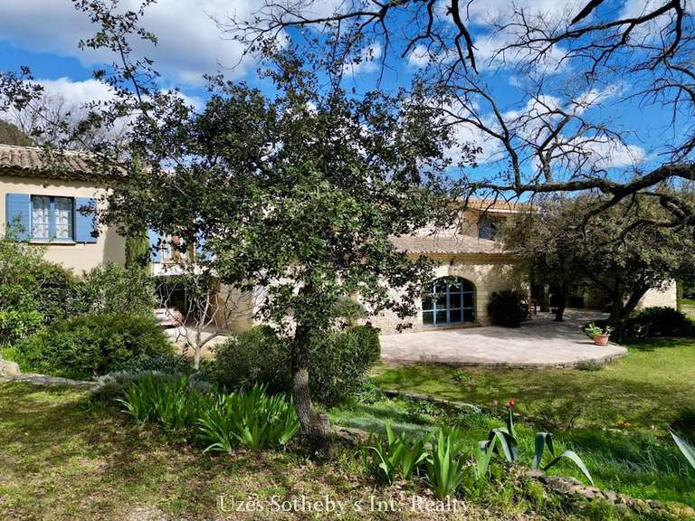 Maison Castillon-du-Gard - 4 chambres - 200m²