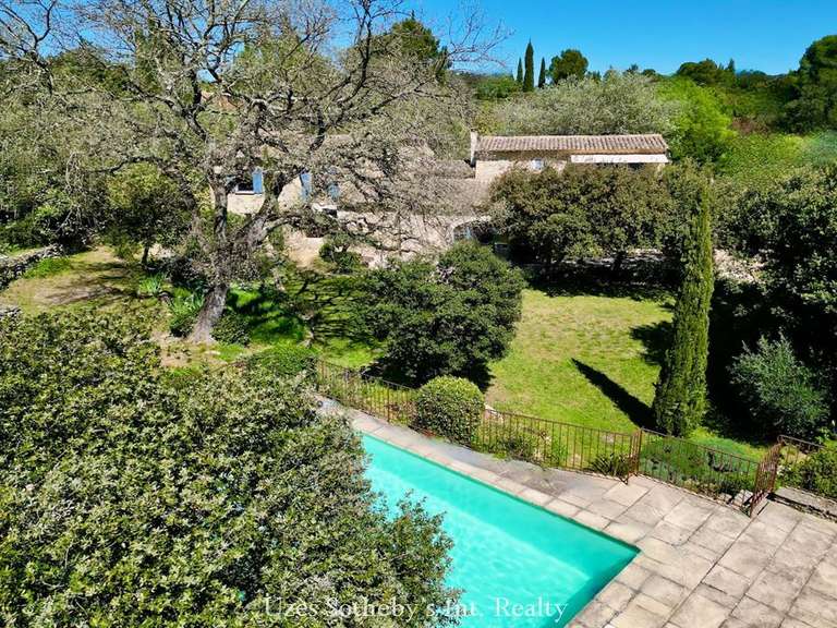Maison Castillon-du-Gard - 4 chambres - 200m²