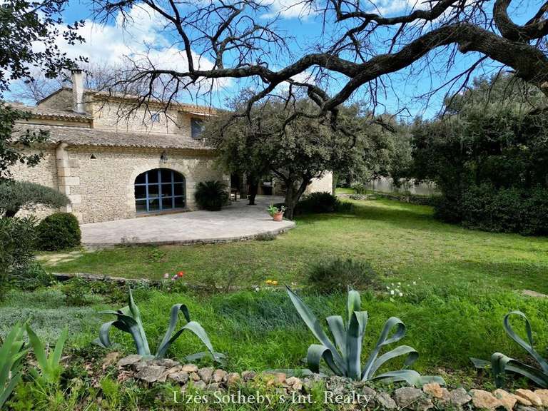 Maison Castillon-du-Gard - 4 chambres - 200m²