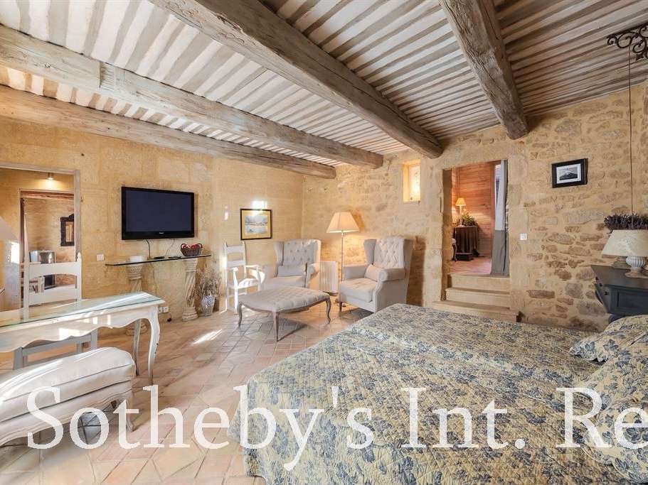 House Castillon-du-Gard