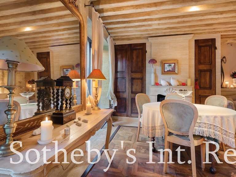 House Castillon-du-Gard - 5 bedrooms - 377m²