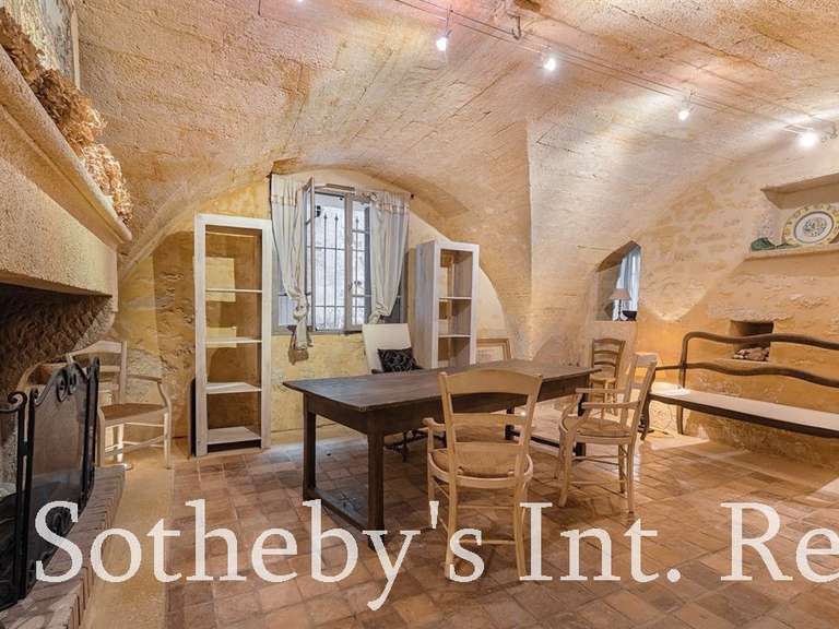 House Castillon-du-Gard - 5 bedrooms - 377m²