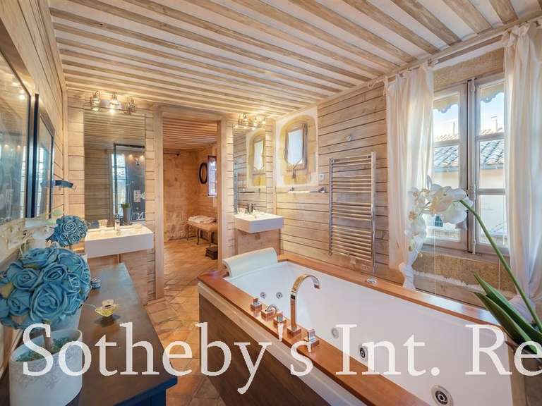 House Castillon-du-Gard - 5 bedrooms - 377m²
