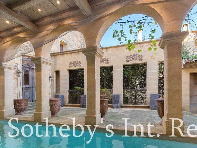 House Castillon-du-Gard - 5 bedrooms - 377m²
