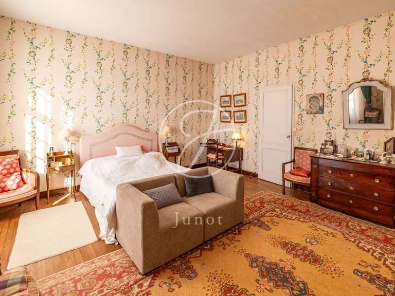 Château Castillon-la-Bataille - 8 chambres - 1749m²