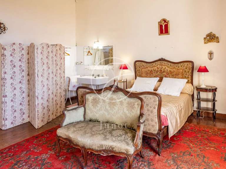 Château Castillon-la-Bataille - 8 chambres - 1749m²