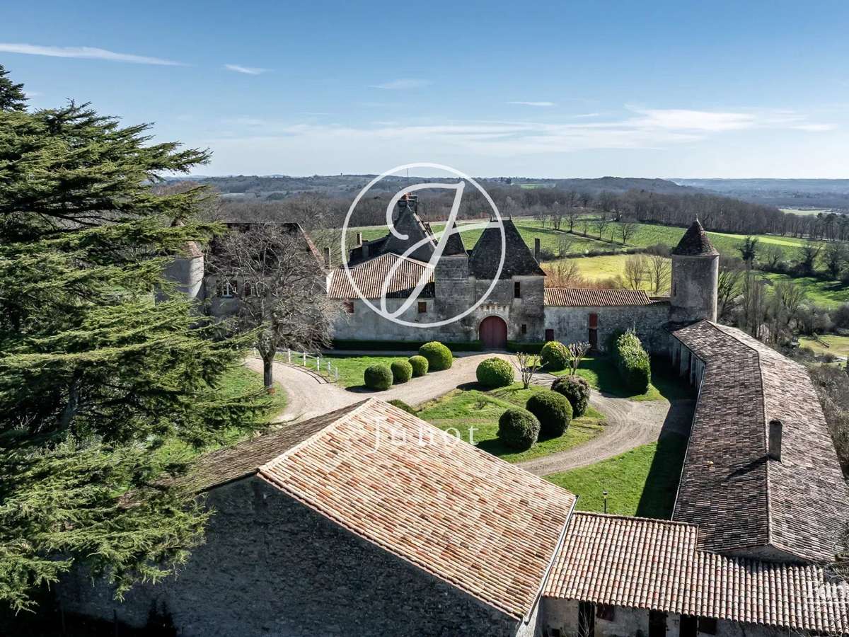 Castle Castillon-la-Bataille
