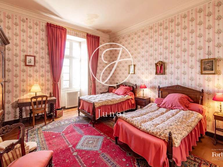 Castle Castillon-la-Bataille - 8 bedrooms - 1749m²
