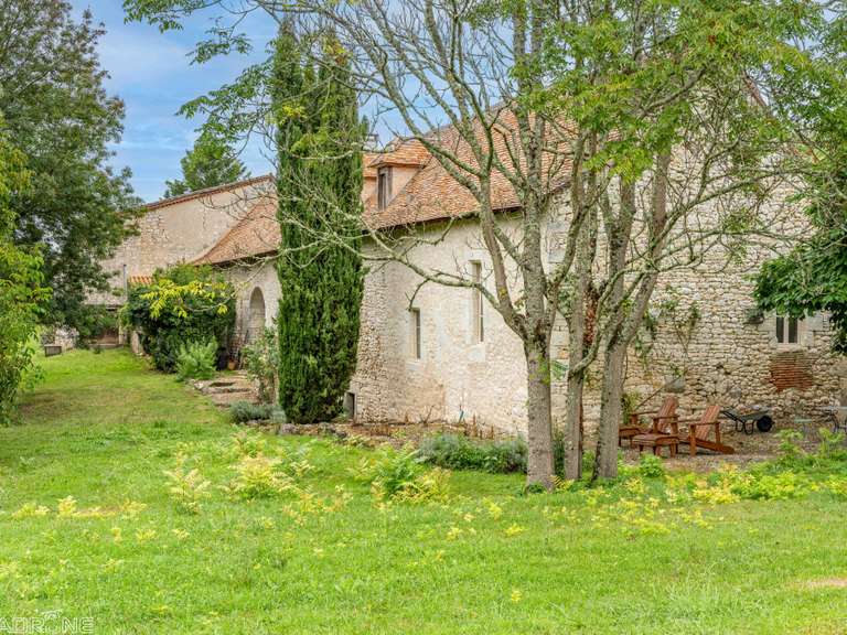 Maison Castillonnès - 5 chambres - 240m²
