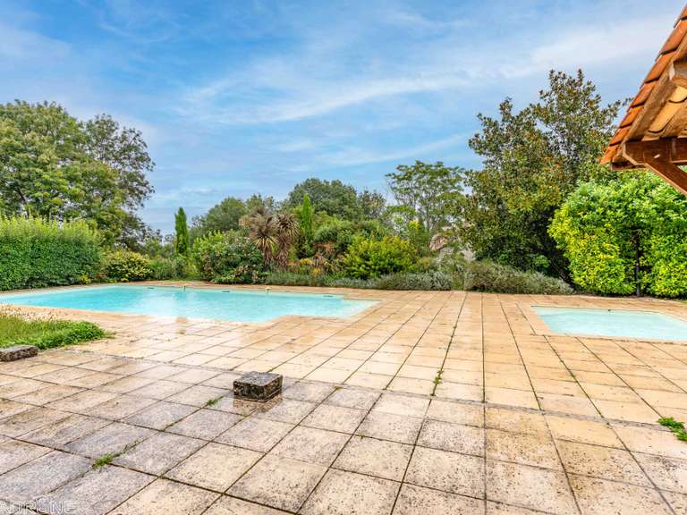 Maison Castillonnès - 5 chambres - 240m²