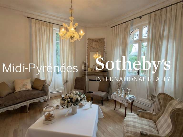 House Castres - 5 bedrooms - 385m²