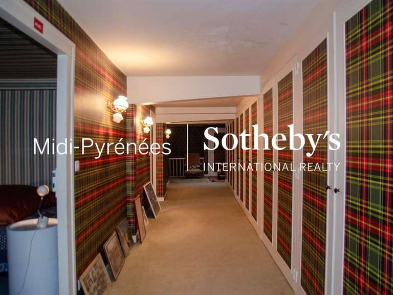 House Castres - 10 bedrooms - 500m²