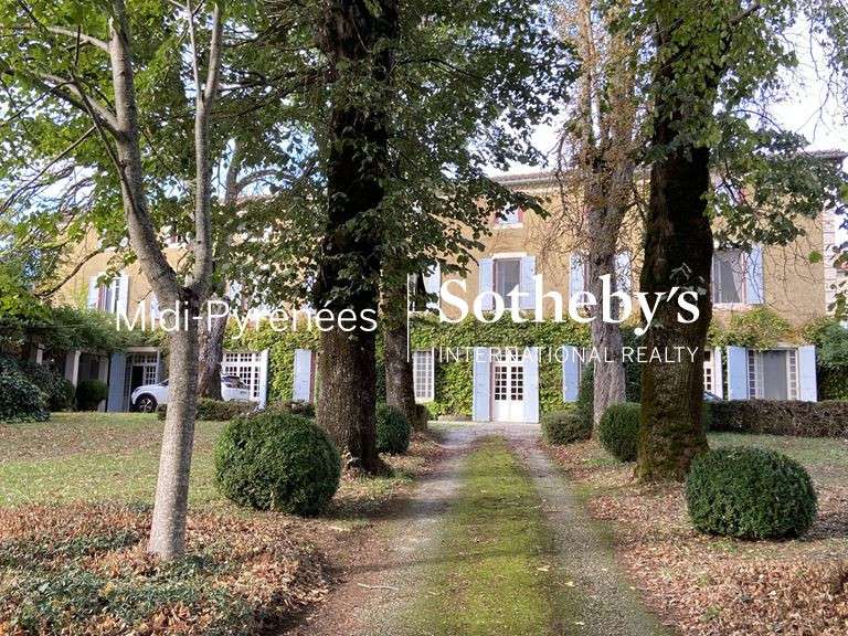 House Castres - 10 bedrooms - 500m²