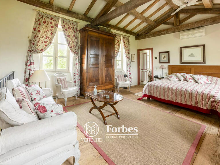 Propriété Castres - 3 chambres - 246m²