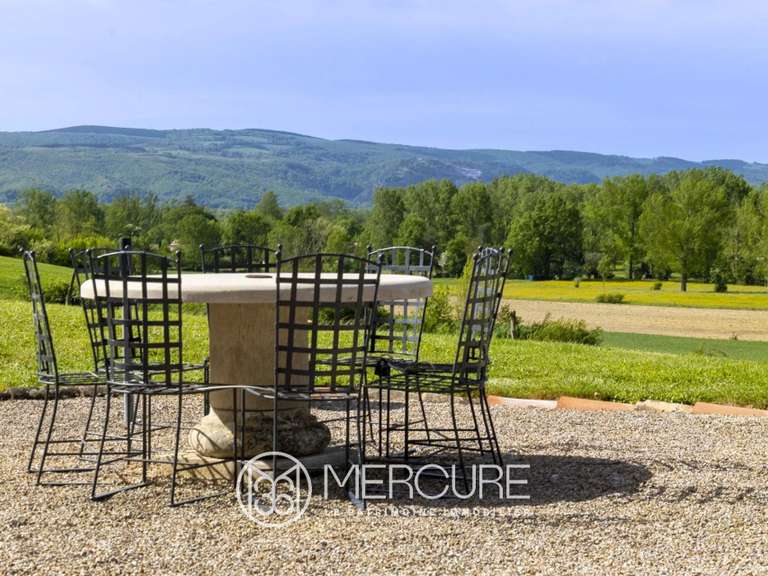 Propriété Castres - 3 chambres - 246m²