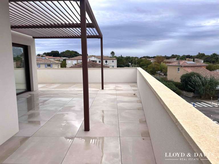 Apartment Castries - 3 bedrooms - 120m²