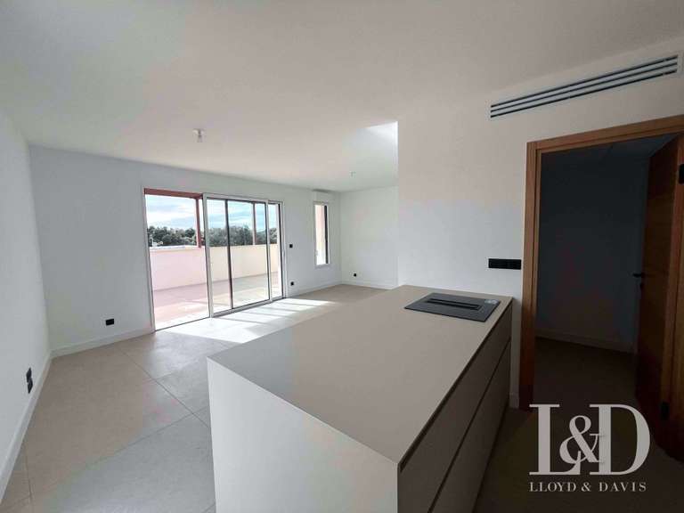 Appartement Castries - 3 chambres - 97m²