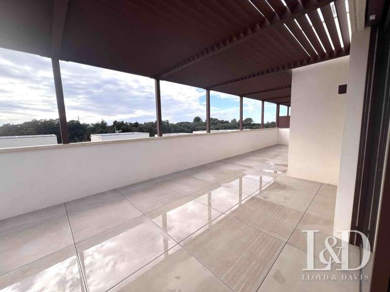 Appartement Castries - 3 chambres - 97m²